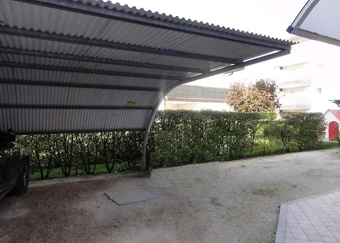 In 42841 * Бібіоне